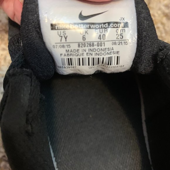 what is 7y in nike shoes